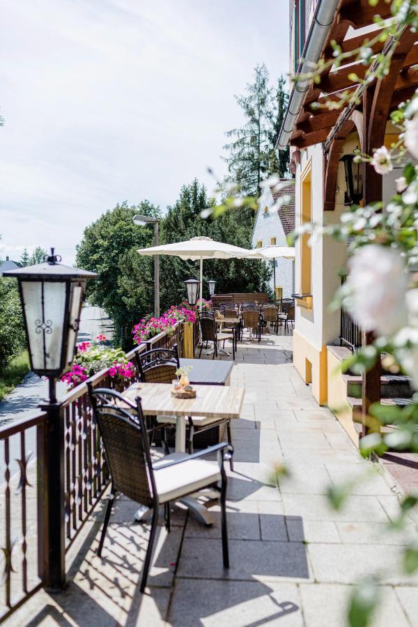 Hotel Restaurant Zwergschloesschen Gera Bagian luar foto