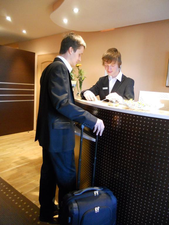 Hotel Restaurant Zwergschloesschen Gera Bagian luar foto