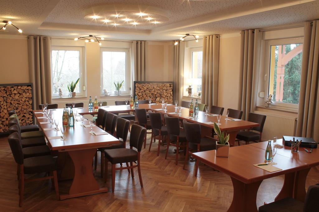 Hotel Restaurant Zwergschloesschen Gera Bagian luar foto