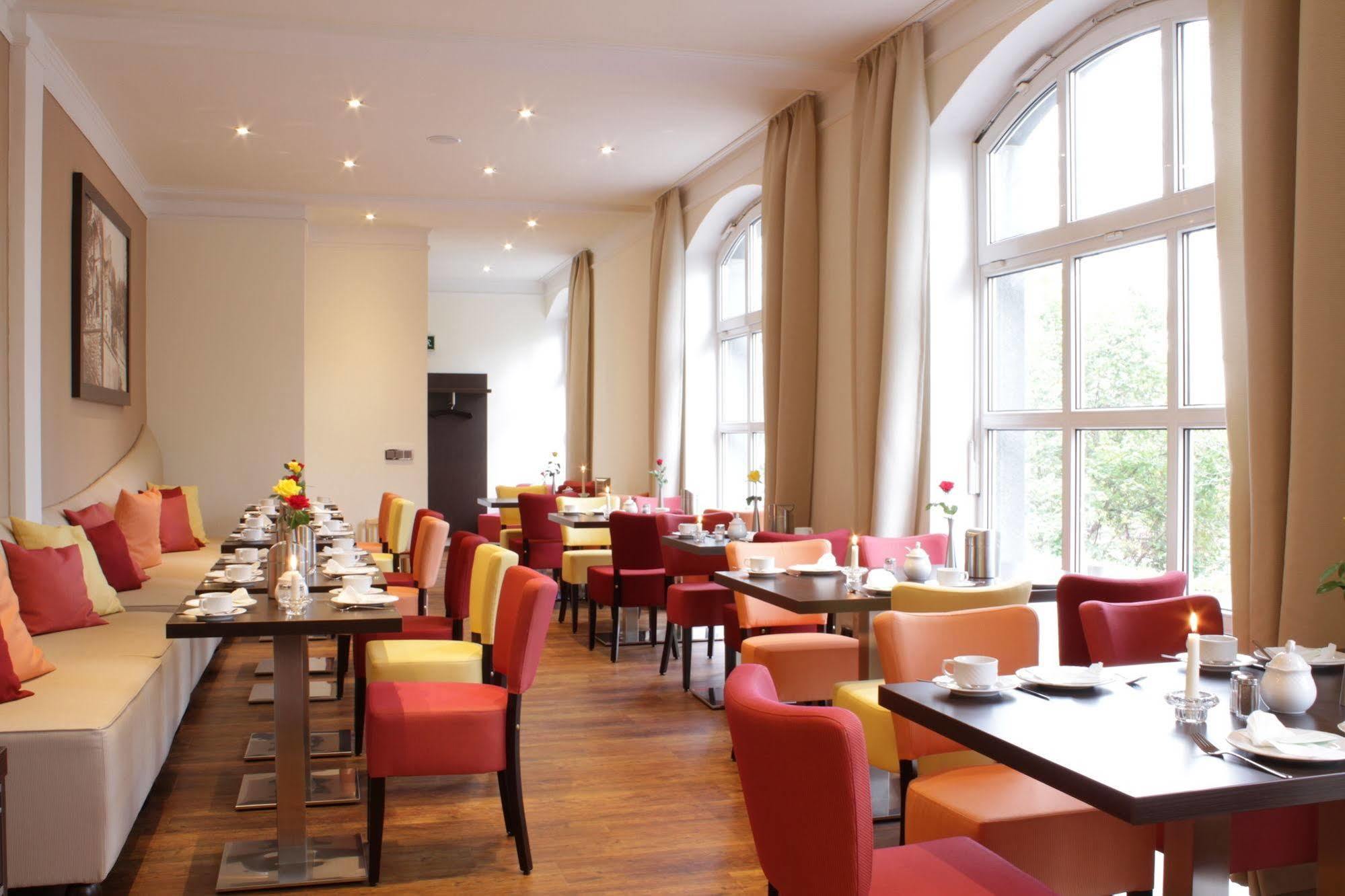 Hotel Restaurant Zwergschloesschen Gera Bagian luar foto